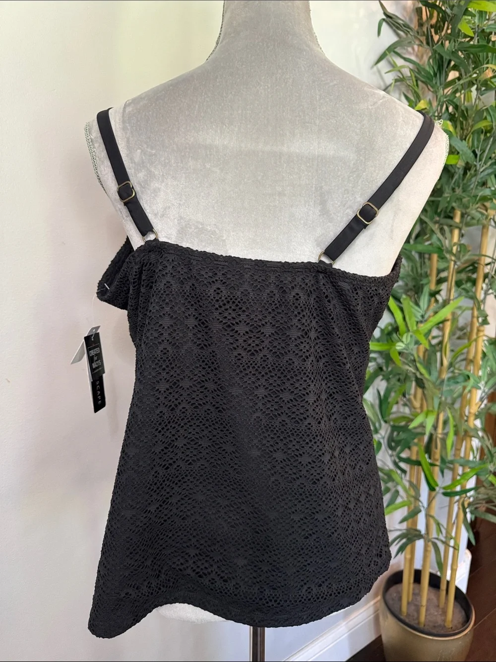Island Escape Black Crochet Halter Camisole Tankini swim Top NWT 16
